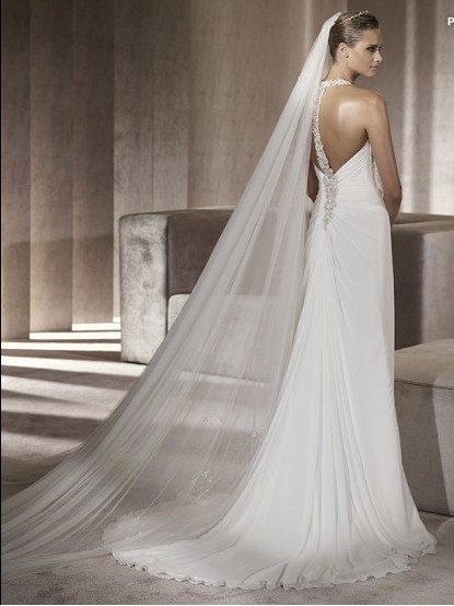 Spaghetti Straps Off-Shoulder Sleeveless Halter Beaded Beach Bride Dresses