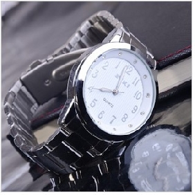 Brand New Quartz Steel Strap Fashion Design Anticlockwise Watches
