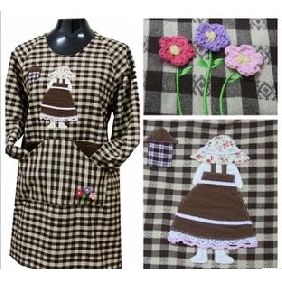 Cute Cloth Sticker Little Girl Images Grid Long Sleeve Thicken Cotton Antifouling Aprons